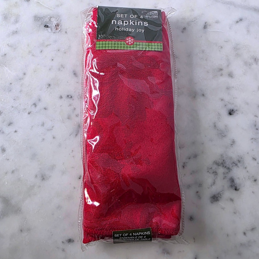 Bed Bath & Beyond Poinsettia Red Cloth Damask Napkins Set 4 Christmas Floral